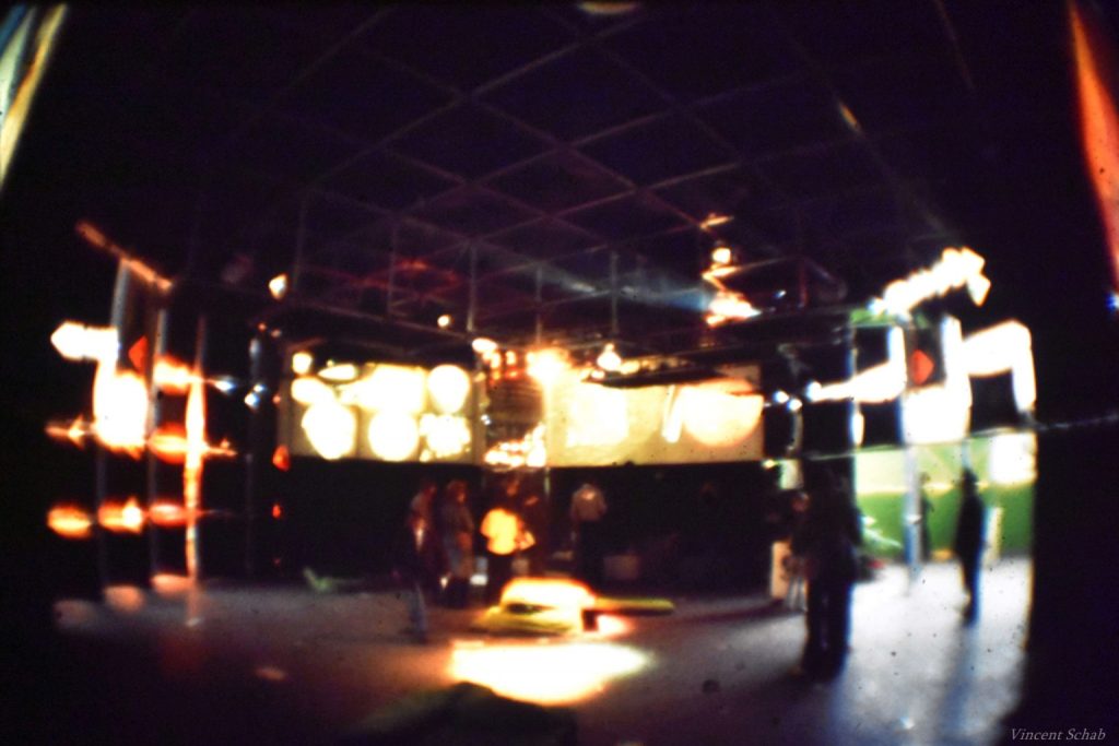 Lightshow Auftritt - Lichtenvironments, Light-Environments, Licht-Klang-Raum-Technik, Ausstattung, Equipment, Material - Vincent Schab (1960er und Anfang 1970er), 